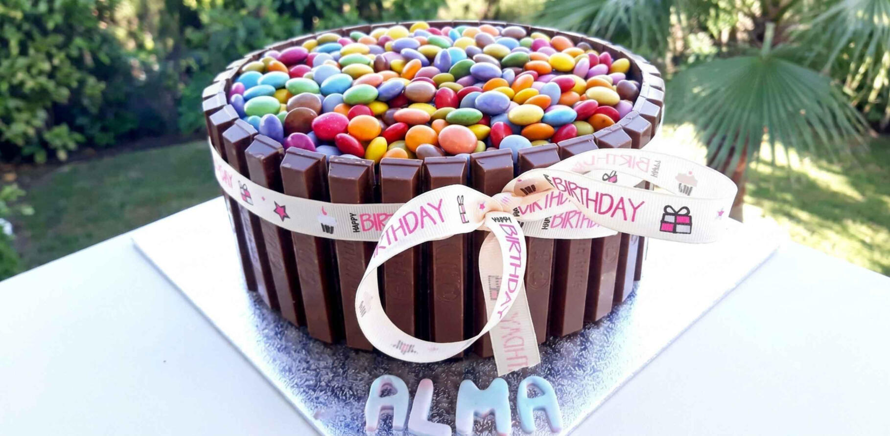 kitkat and smarties kids birthday cake marbella